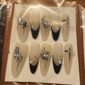 Press On Nails Beige‎ Black Floral Pearls Elegant False Nails Set